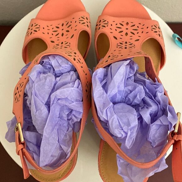 👡Cato Cutout platform Wedge Sandals. Get ready to styling for summer!! - Picture 8 of 8